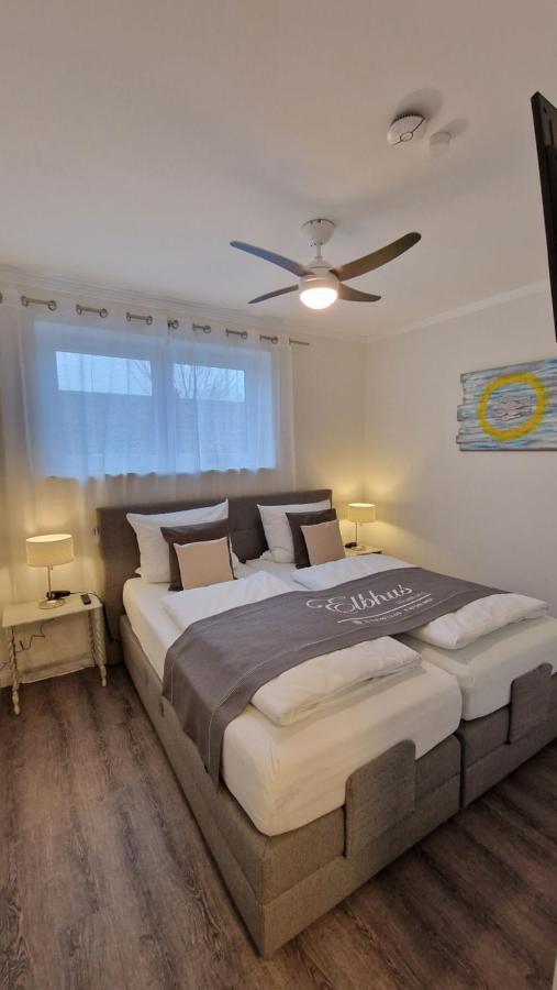 Elbhus Hamburg Apartment ภายนอก รูปภาพ